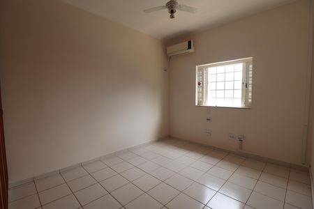 Casa para alugar com 240m², 3 quartos e 3 vagasQuarto 