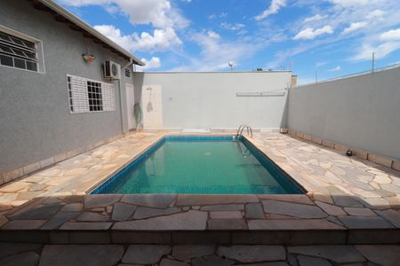 Casa para alugar com 240m², 3 quartos e 3 vagasPiscina