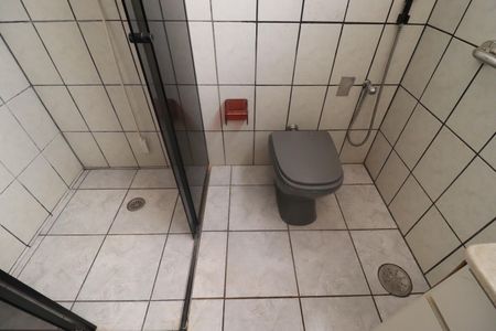 Casa para alugar com 240m², 3 quartos e 3 vagasBanheiro suite 1