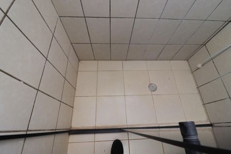 Casa para alugar com 240m², 3 quartos e 3 vagasBanheiro social 