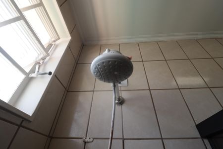 Casa para alugar com 240m², 3 quartos e 3 vagasBanheiro social 