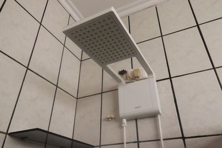 Casa para alugar com 240m², 3 quartos e 3 vagasBanheiro suite 1