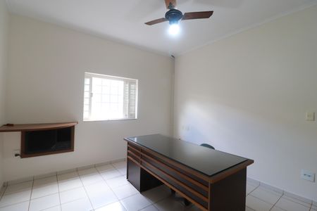 Casa para alugar com 240m², 3 quartos e 3 vagasSuite 1