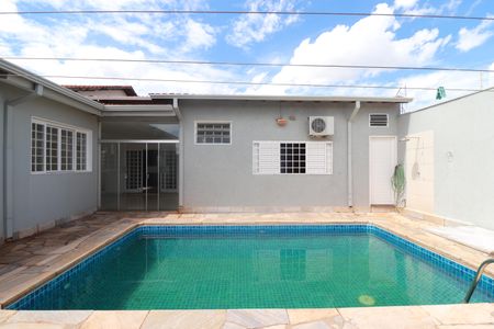 Casa para alugar com 240m², 3 quartos e 3 vagasPiscina