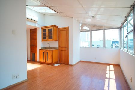 Apartamento à venda com 95m², 2 quartos e 2 vagasSala 2