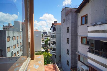 Sala 2 - Vista de apartamento à venda com 2 quartos, 95m² em Higienópolis, Porto Alegre
