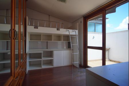 Apartamento à venda com 95m², 2 quartos e 2 vagasQuarto 2