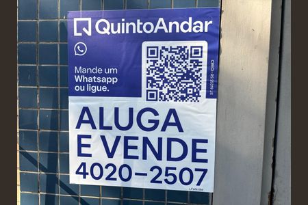 Plaquinha Instalada código LFWN-584 de apartamento para alugar com 2 quartos, 95m² em Higienópolis, Porto Alegre