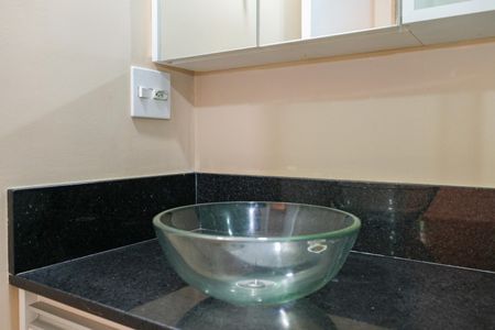 Apartamento para alugar com 64m², 3 quartos e 1 vaga Apartamento para alugar com 64m², 3 quartos e 1 vagaBanheiro