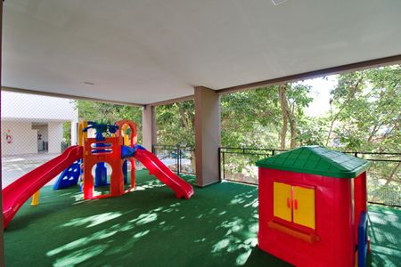 Apartamento para alugar com 64m², 3 quartos e 1 vaga Apartamento para alugar com 64m², 3 quartos e 1 vagaÁrea comum - Playground