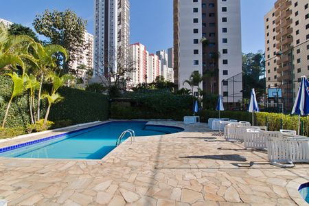 Apartamento para alugar com 64m², 3 quartos e 1 vaga Apartamento para alugar com 64m², 3 quartos e 1 vagaÁrea comum - Piscina