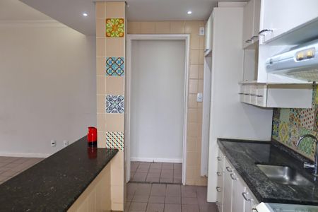 Apartamento para alugar com 65m², 2 quartos e 1 vagaCozinha