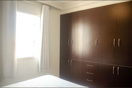 Apartamento para alugar com 64m², 2 quartos e 1 vaga