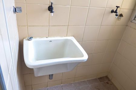 Apartamento para alugar com 65m², 2 quartos e 1 vagaÁrea de Serviço