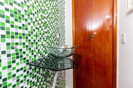 Casa de condomínio para alugar com 65m², 2 quartos e 1 vagaLavabo