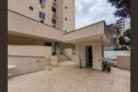 Apartamento à venda com 60m², 3 quartos e 1 vaga Apartamento à venda com 60m², 3 quartos e 1 vagaFachada