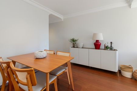 Apartamento para alugar com 67m², 2 quartos e 1 vagaSala