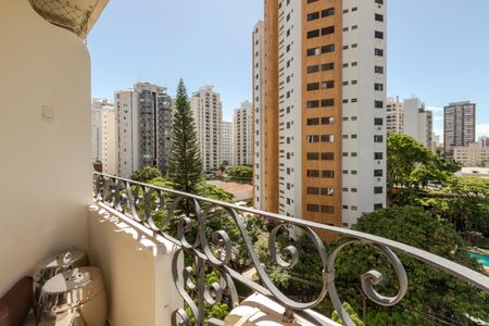 Apartamento para alugar com 67m², 2 quartos e 1 vagaVaranda
