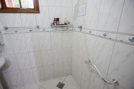 Casa à venda com 400m², 5 quartos e 3 vagasBanheiro da Suíte 2