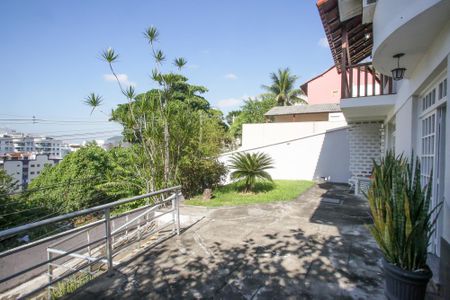 Casa à venda com 400m², 5 quartos e 3 vagasQuintal
