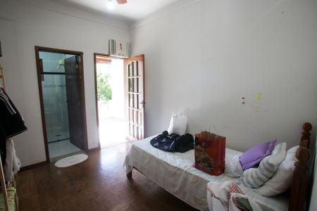 Casa à venda com 400m², 5 quartos e 3 vagasQuarto Suíte 1