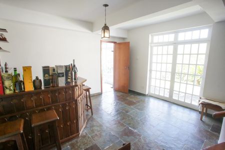 Casa à venda com 400m², 5 quartos e 3 vagasBar