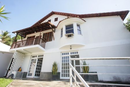 Casa à venda com 400m², 5 quartos e 3 vagasFrente da Casa