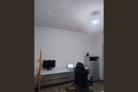 Quarto/Sala  de casa para alugar com 1 quarto, 35m² em Batistini, São Bernardo do Campo