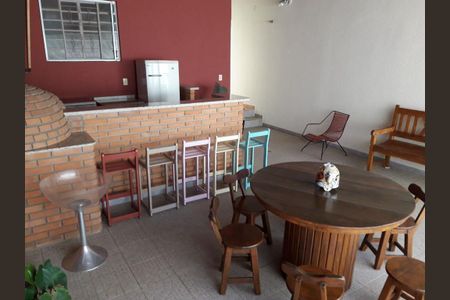 Casa à venda com 3 quartos, 235m² em Vila Santa Isabel, Campinas