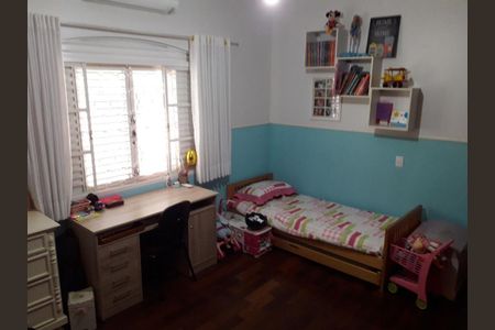 Casa à venda com 3 quartos, 235m² em Vila Santa Isabel, Campinas