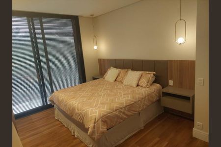 Casa de condomínio à venda com 407m², 5 quartos e 6 vagas