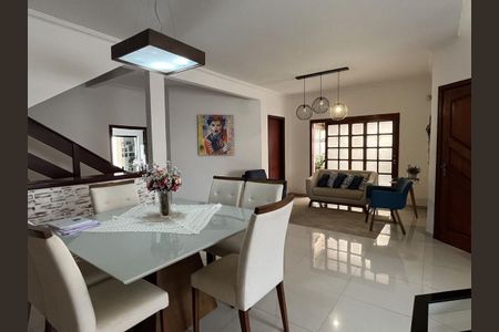 Casa à venda com 3 quartos, 220m² em Mansões Santo Antônio, Campinas