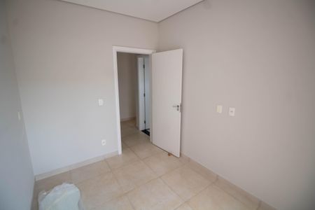 Casa à venda com 288m², 4 quartos e 4 vagasEscritório