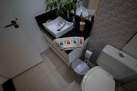 Casa à venda com 288m², 4 quartos e 4 vagasBanheiro Social 2