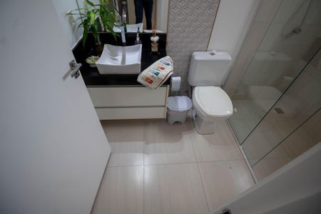 Casa à venda com 288m², 4 quartos e 4 vagasBanheiro Social 2