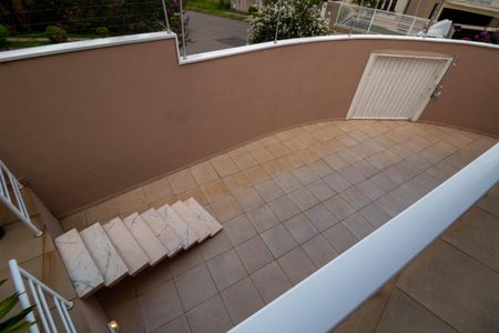 Casa à venda com 288m², 4 quartos e 4 vagasVista Sacada Quarto 1