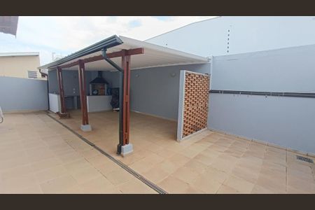 Casa à venda com 194m², 4 quartos e 4 vagas