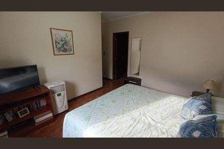 Casa à venda com 194m², 4 quartos e 4 vagas