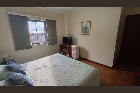 Casa à venda com 194m², 4 quartos e 4 vagas
