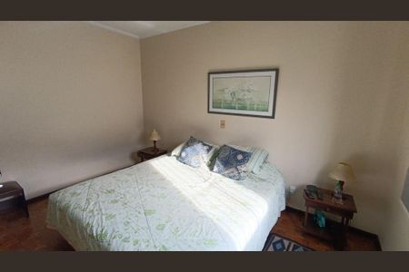 Casa à venda com 194m², 4 quartos e 4 vagas