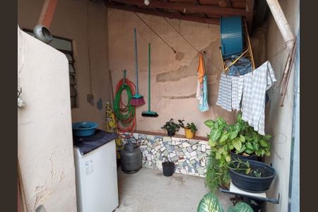 Casa à venda com 109m², 2 quartos e 4 vagas