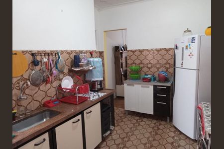 Casa à venda com 109m², 2 quartos e 4 vagas