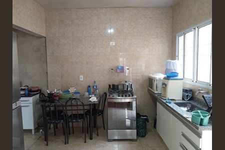 Casa à venda com 109m², 2 quartos e 4 vagas