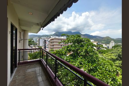 Apartamento para alugar com 95m², 2 quartos e 1 vaga