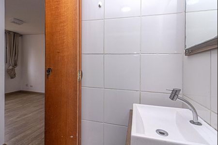 banheiro social_4 de apartamento à venda com 2 quartos, 48m² em Sacoma, São Paulo