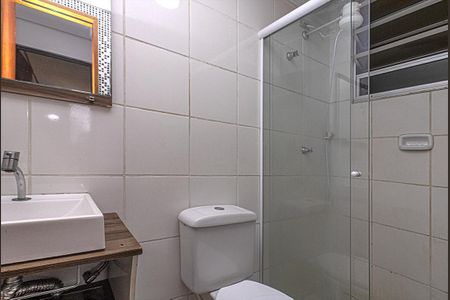 Apartamento para alugar com 48m², 2 quartos e 1 vagabanheiro social_1