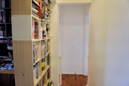 Apartamento à venda com 81m², 3 quartos e 2 vagas Apartamento à venda com 81m², 3 quartos e 2 vagasCorredor