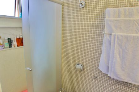 Apartamento à venda com 81m², 3 quartos e 2 vagas Apartamento à venda com 81m², 3 quartos e 2 vagasSuíte - Banheiro