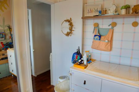 Apartamento à venda com 81m², 3 quartos e 2 vagas Apartamento à venda com 81m², 3 quartos e 2 vagasQuarto 1