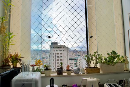 Apartamento à venda com 81m², 3 quartos e 2 vagas Apartamento à venda com 81m², 3 quartos e 2 vagasCozinha - Janela